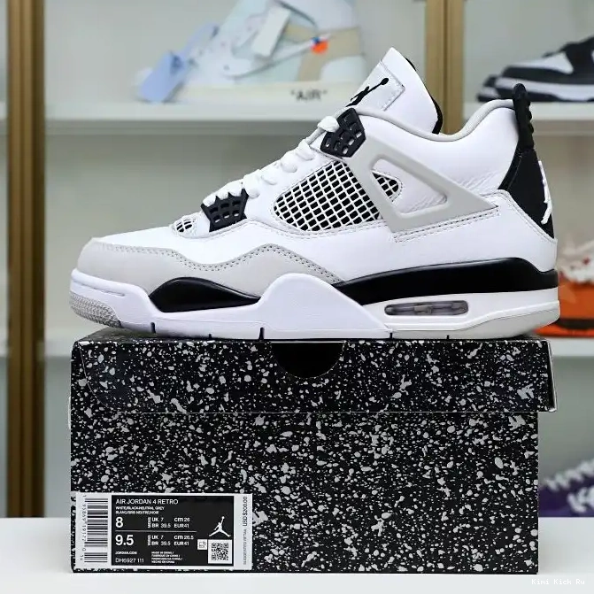 4 Kimikick JORDAN MILITARY BLACK AIR 0716